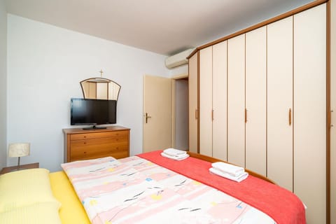 TV and multimedia, Bedroom, Meeting/conference room, children, towels, wardrobe