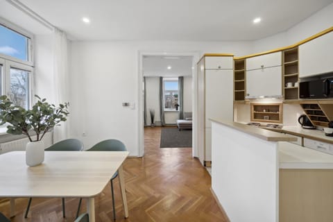 Kitchen or kitchenette, Living room, Dining area, kitchen