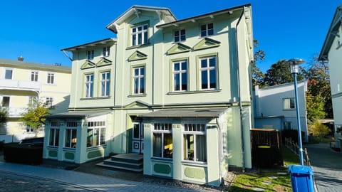 Property building, Street view