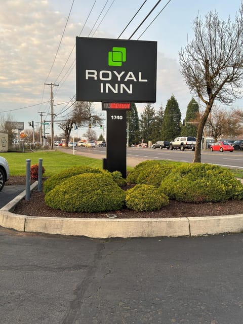 Royal Inn Eugene- Airport Hotel in Eugene