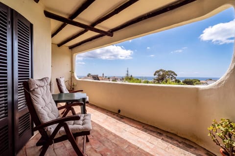 Natural landscape, Balcony/Terrace, Seating area