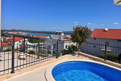 Sea view, Swimming pool