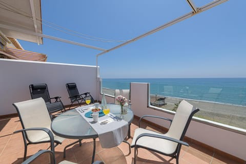 Day, Natural landscape, View (from property/room), Balcony/Terrace, Balcony/Terrace, Beach, Sea view