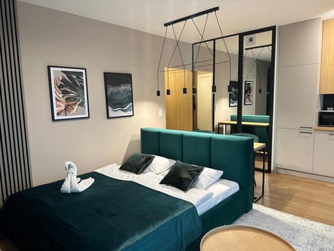 Bed, Living room