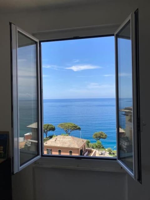 Sea Home above Sori village Apartment in Liguria