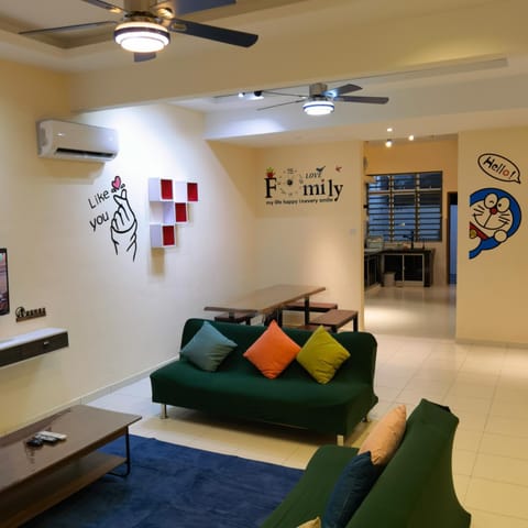 Living room, Seating area, fireplace, air conditioner