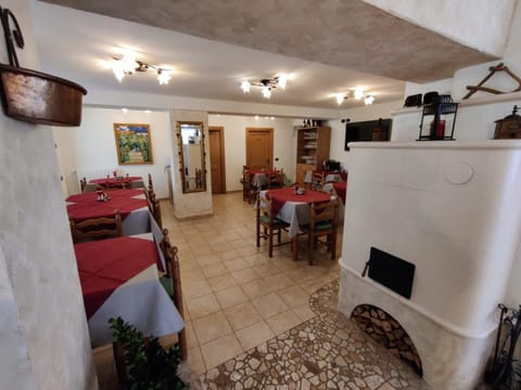 Dining area, flat iron