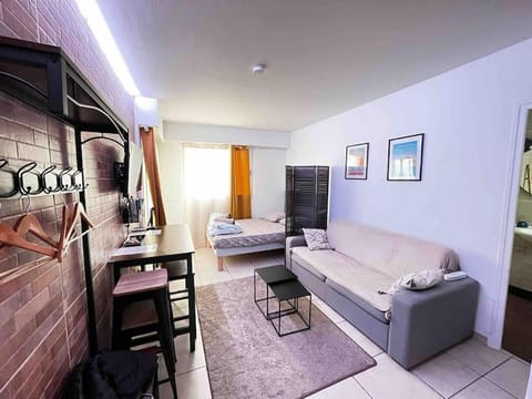 Parking + piscine, tout confort, proche aéroport & mer Apartment in Nice