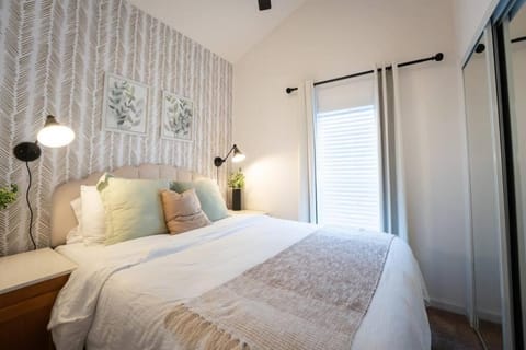 Peaceful Tiny Home Loft and Sauna House in San Luis Obispo