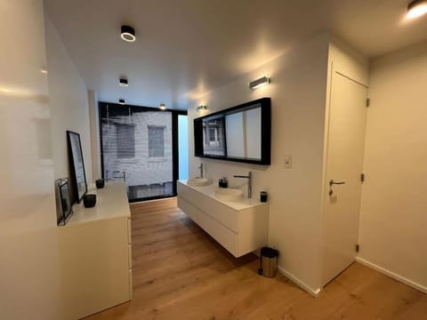 Triplex d'architecte en hypercentre Apartment in Liège