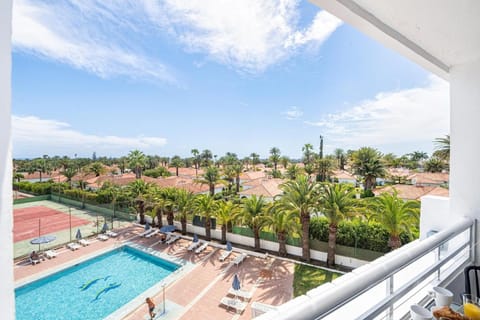View (from property/room), Balcony/Terrace, Garden view, Pool view