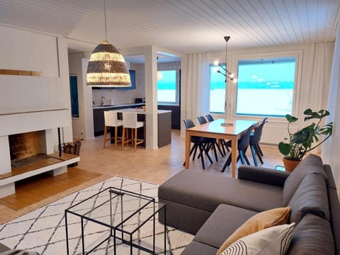 Kitchen or kitchenette, Living room, Seating area