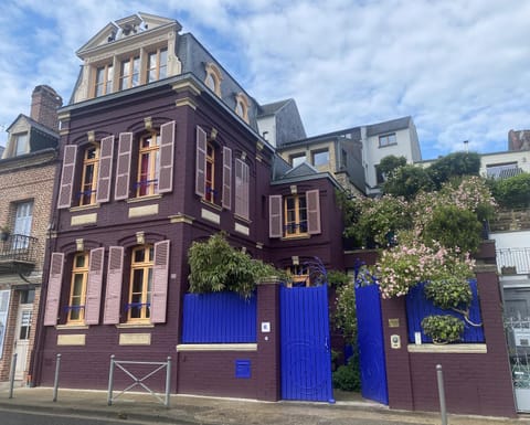 Property building, Neighbourhood, Sea view, Breakfast