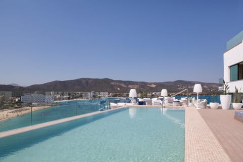Balcony/Terrace, Lounge or bar, Swimming pool