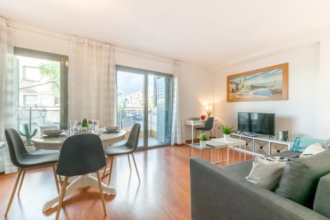TV and multimedia, Balcony/Terrace, Living room, Dining area