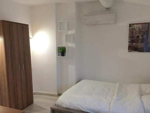 T2bis lumineux, Intra Muros Avignon Apartment in Avignon