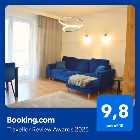 Seating area, Bedroom