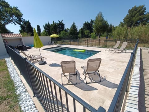 Studio indépendant, 10min Avignon Apartment in Villeneuve-lès-Avignon