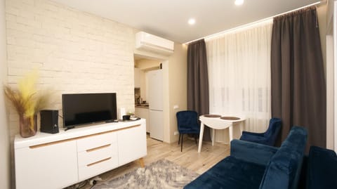 Communal lounge/ TV room, TV and multimedia, View (from property/room), Living room, Dining area, air conditioner, air conditioner