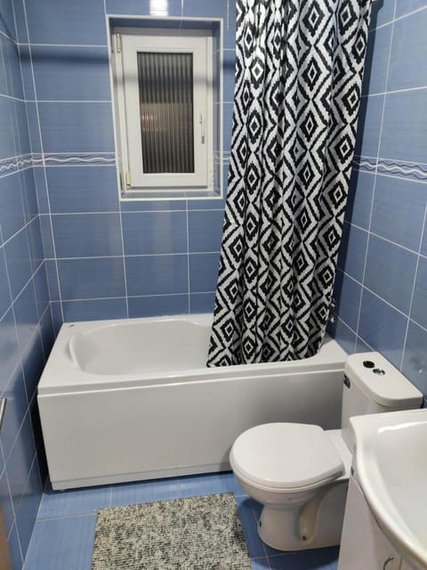 Shower, Toilet, Bathroom, Bath