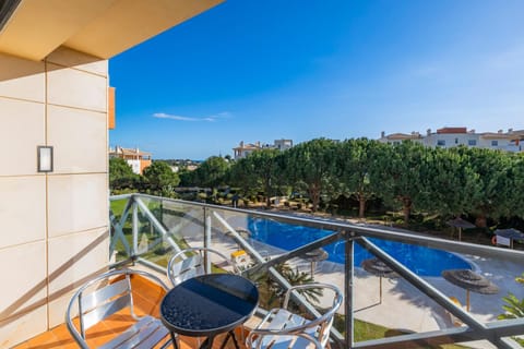 Patio, Day, Natural landscape, View (from property/room), Balcony/Terrace