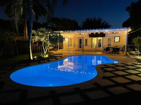 Property building, Pool view, Swimming pool
