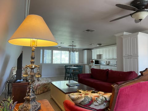 Kitchen or kitchenette, Living room, Seating area