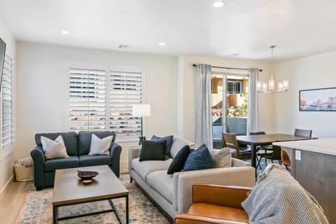 Rally Point townhouse House in Washington