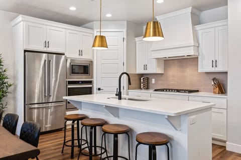 Reunion HQ home House in Washington