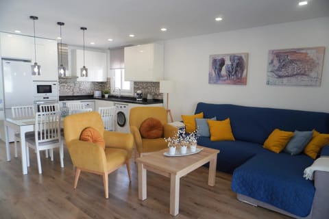 Kitchen or kitchenette, Living room