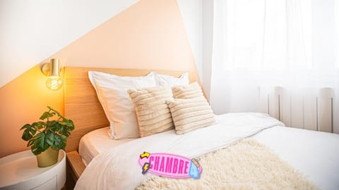 Bed, Decorative detail, Bedroom