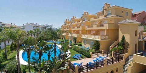 Facade/entrance, Swimming pool, Swimming pool
