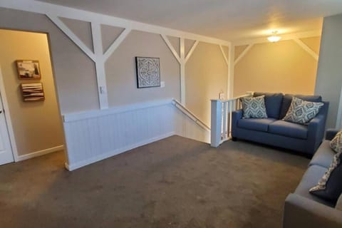 219 Maxwell St Unit B Such a great place to work and stay House in Ohio