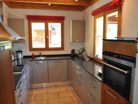 Chalet spacieux pour 12 pers, 6 ch, La Chapelle-d'Abondance - FR-1-692-2 Chalet in Haute-Savoie
