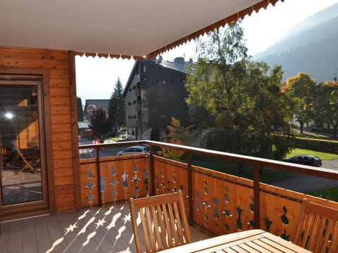 Appartement 3 pièces avec grand balcon, parking - FR-1-692-20 Apartment in Haute-Savoie