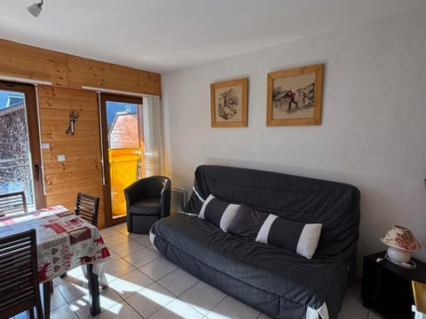 Spacieux 3 pièces au centre avec balcon, parking, animaux admis! - FR-1-692-9 Apartment in Haute-Savoie