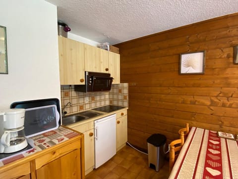 Charmant appartement au centre village, parking et animaux admis - FR-1-692-23 Apartment in Haute-Savoie
