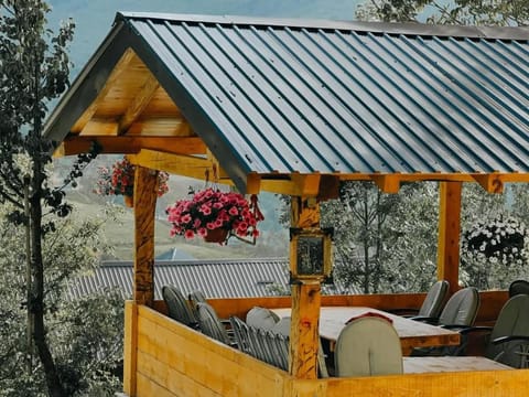 Dedushi Guesthouse &Wood cabins-Camping place Cabin in Montenegro