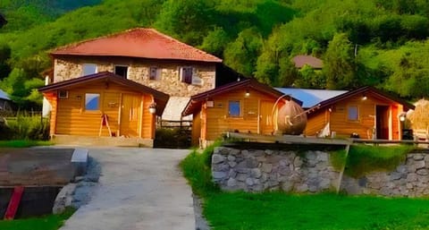 Dedushi Guesthouse &Wood cabins-Camping place Cabin in Montenegro