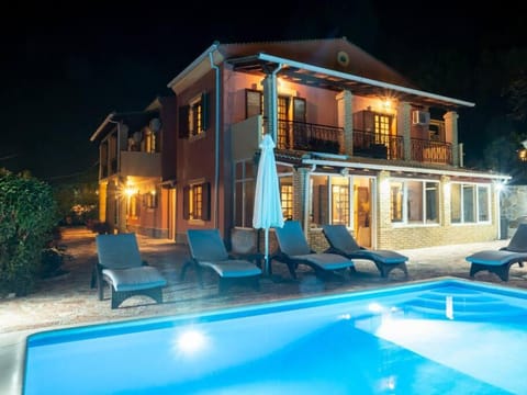 Poli House Family Villa W/ Pool Villa in Corfu