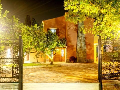 Poli House Family Villa W/ Pool Villa in Corfu