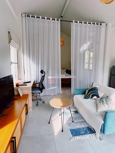 Living room, Photo of the whole room