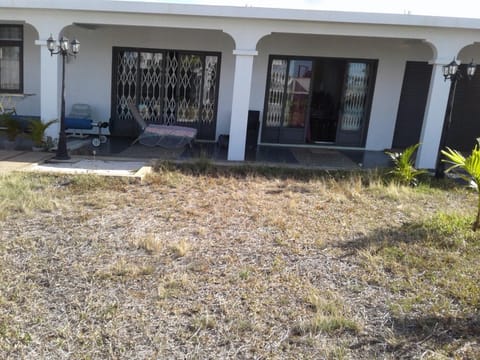 Property building, Patio, Day, Garden