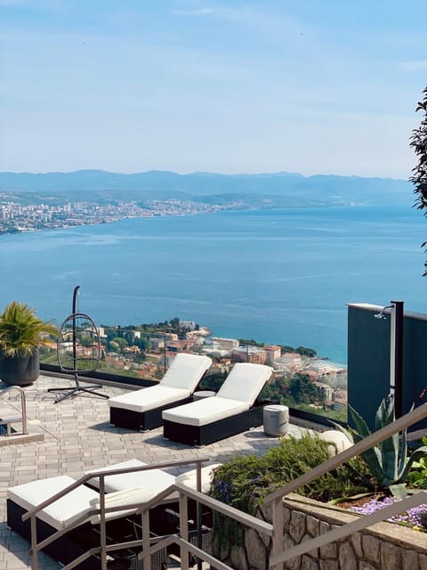 Shower, View (from property/room), View (from property/room), Garden view, Lake view, Landmark view, Mountain view, Pool view, River view, River view, Sea view, Sea view, Swimming pool, Swimming pool, Sunrise