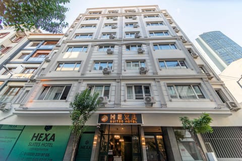 Property building, Day
