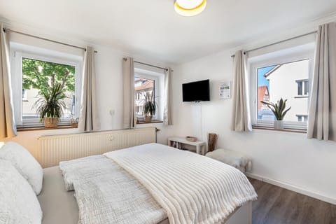 Living room, Bedroom