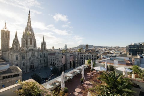View (from property/room), Balcony/Terrace, City view
