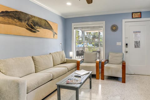 Walk to Beaches and Gulf Indian Rocks Beach Duplex! Apartment in Indian Rocks Beach