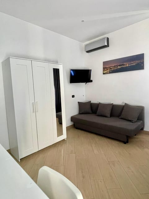 Arthea Guest House Apartment in Naples