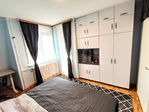 Bed, Bedroom, River view, Street view, wardrobe